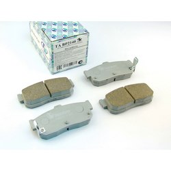 TRUSTAUTO Дисковые тормозные колодки ta;